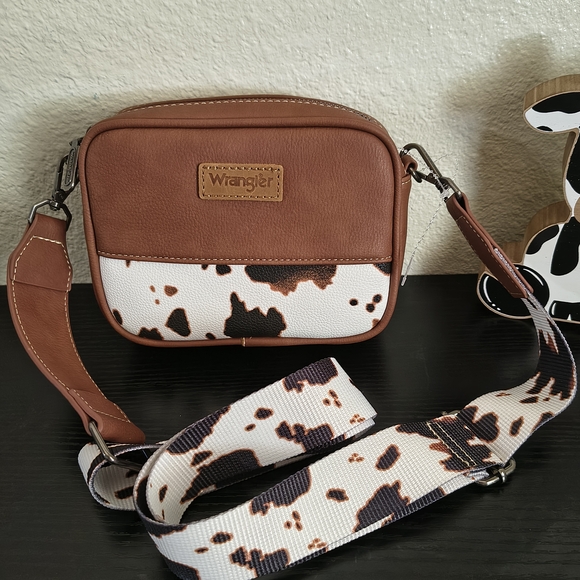 Wrangler Cow Print Brown and White Crossbody Bag - Picture 2 of 9